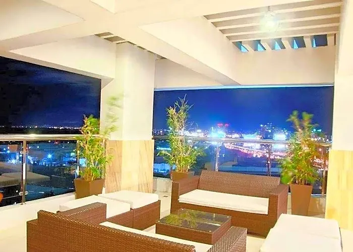 Staycation One Bedroom 38 Sqm 호텔 5*