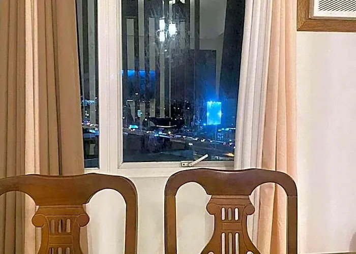 호텔 Staycation One Bedroom 38 Sqm 5*